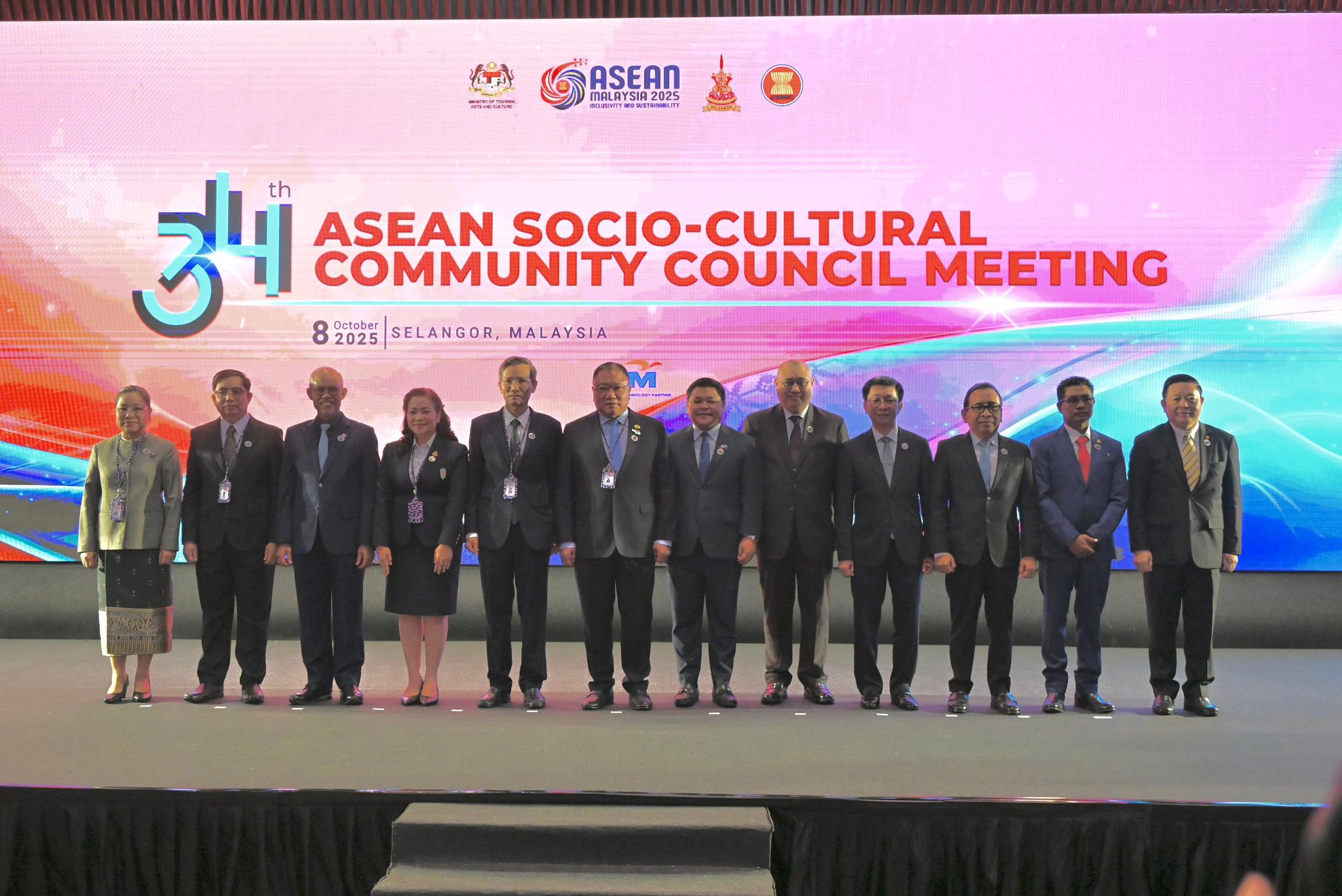 𝐕𝐢𝐜𝐞-𝐏𝐫𝐢𝐦𝐞𝐢𝐫𝐮-𝐌𝐢𝐧𝐢𝐬𝐭𝐫𝐮 𝐩𝐚𝐫𝐭𝐢𝐜𝐢𝐩𝐚 𝐢𝐡𝐚 𝐑𝐞𝐮𝐧𝐢𝐚𝐮𝐧 𝐤𝐨𝐧𝐬𝐞𝐥𝐡𝐮 𝐊𝐨𝐦𝐮𝐧𝐢𝐝𝐚𝐝𝐞 𝐒𝐨𝐬𝐢𝐨-𝐊𝐮𝐥𝐭𝐮𝐫𝐚𝐥 𝐀𝐒𝐄𝐀𝐍